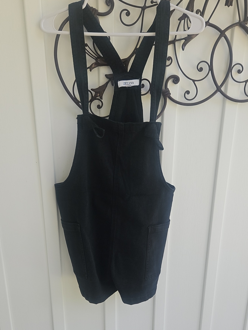Zenana Outfitters Black Overall Romper
